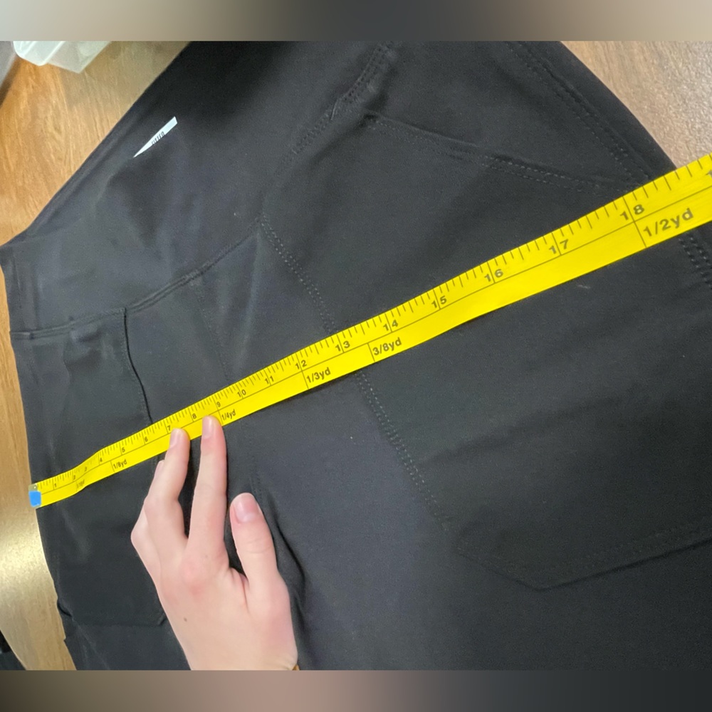 Carhartt workwear leggings with pockets - EUC - Picture 5 of 8